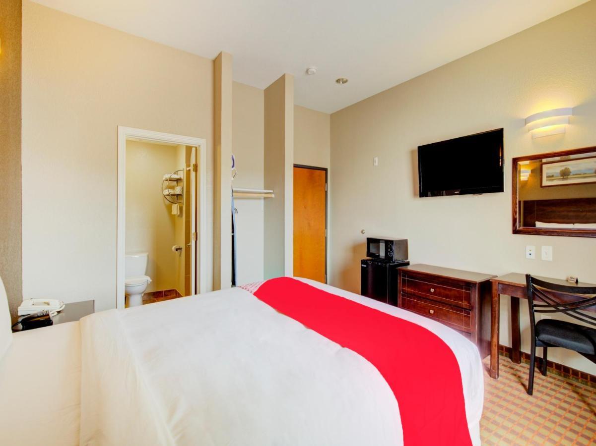 Hotel Dilley Grand Dış mekan fotoğraf