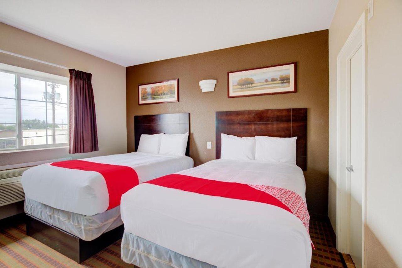 Hotel Dilley Grand Dış mekan fotoğraf