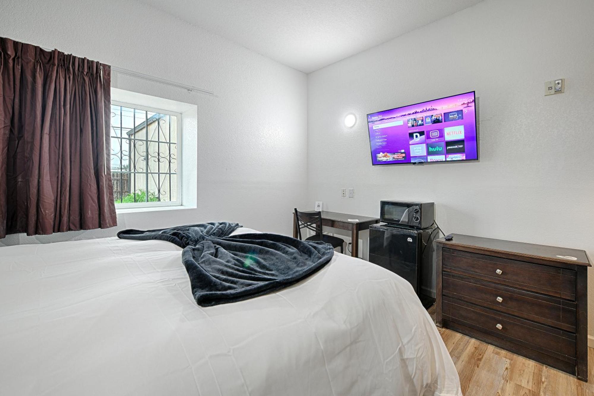 Hotel Dilley Grand Dış mekan fotoğraf