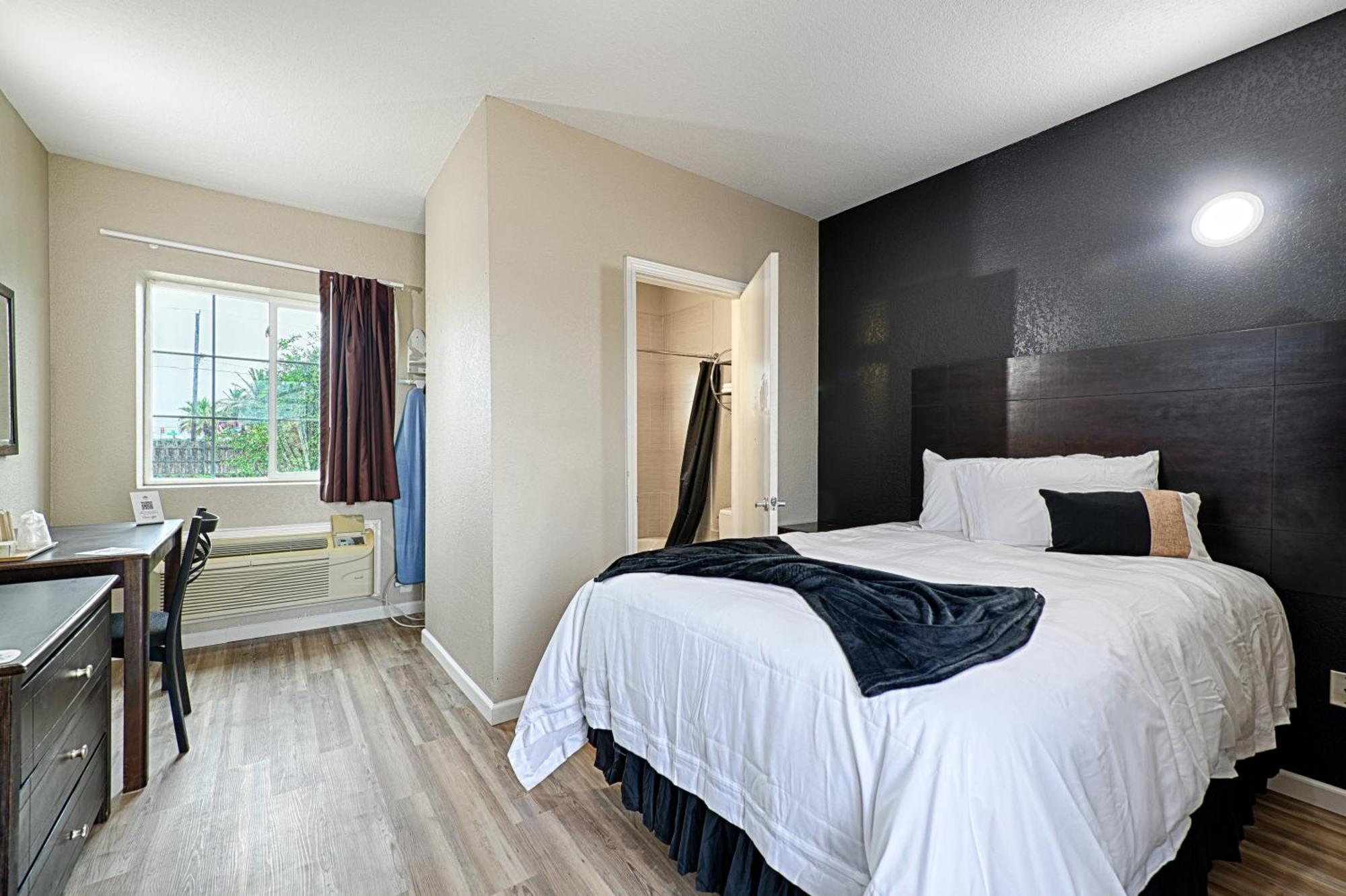 Hotel Dilley Grand Dış mekan fotoğraf