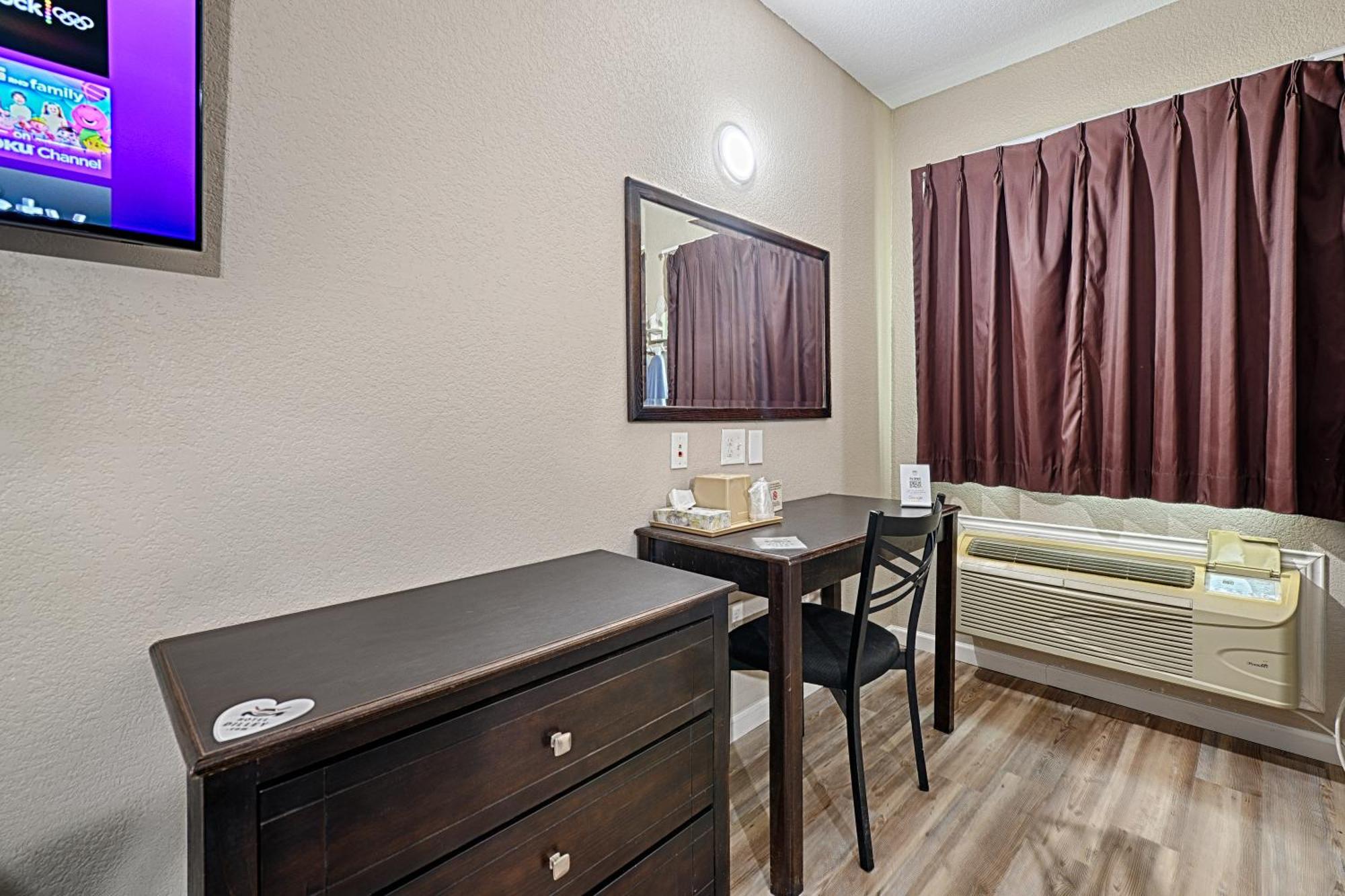 Hotel Dilley Grand Dış mekan fotoğraf